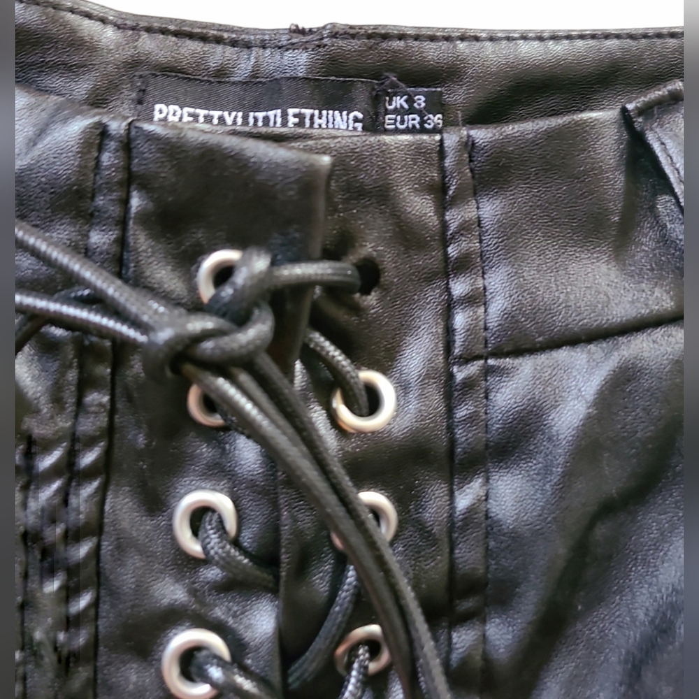 High-Waist Vegan Leather Body Con Pants - Picture 4 of 8
